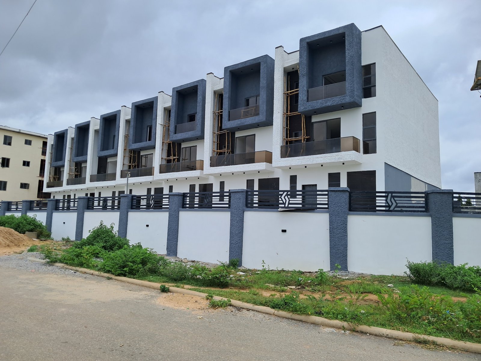 4 Bedroom Terrace Duplexes with BQ Attached (7 Units)